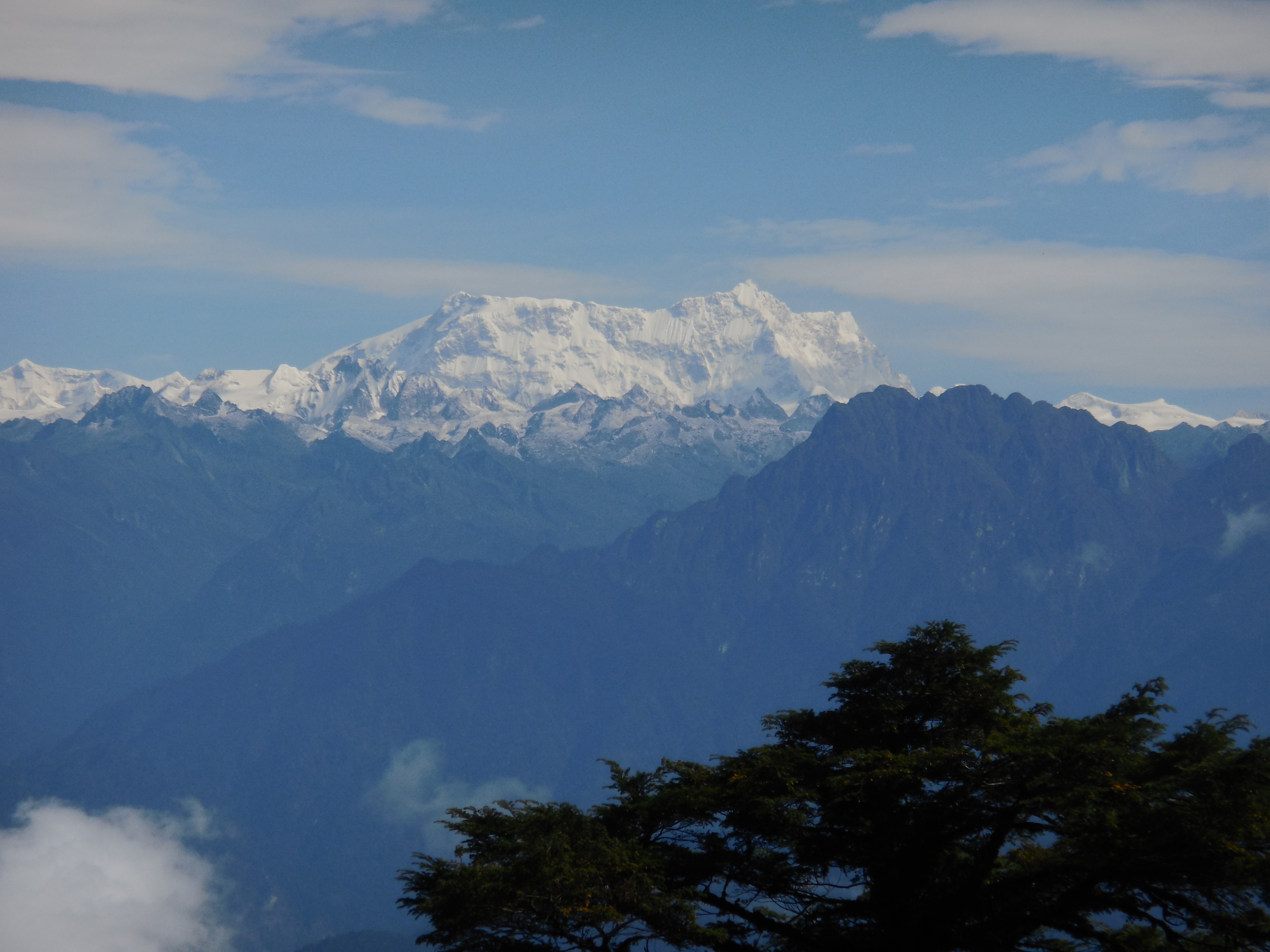 Gangkar Pasun (7564m)